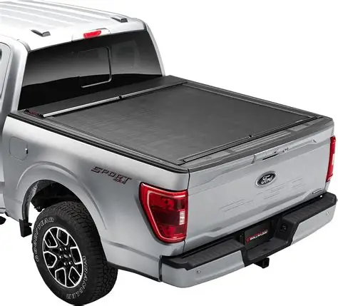 Hard Tri-Fold Tonneau Cover image